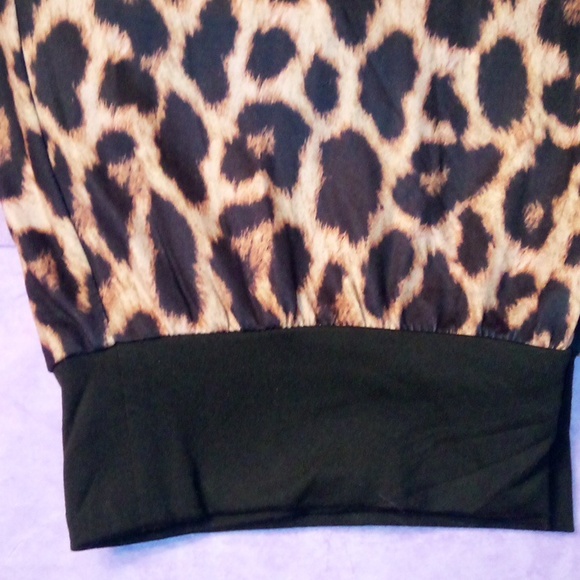 🐆 Leopard Print Pants 🐆 - Picture 7 of 8